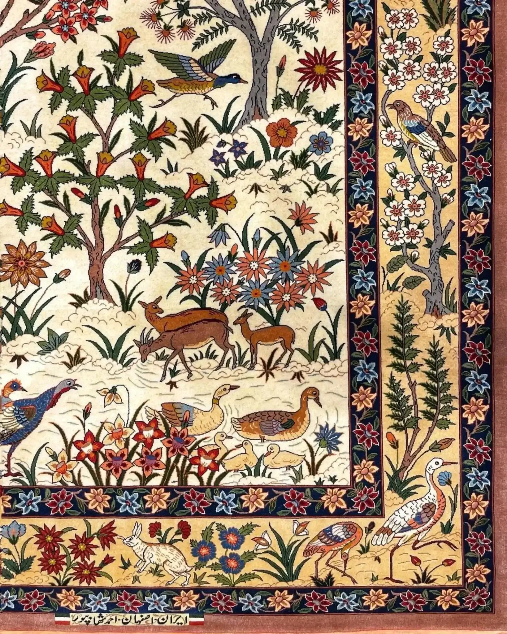 "Isfahan Persian rug with rich patterns and detailed craftsmanship by Ahmad Shahabpour, 150 x 100 cm."